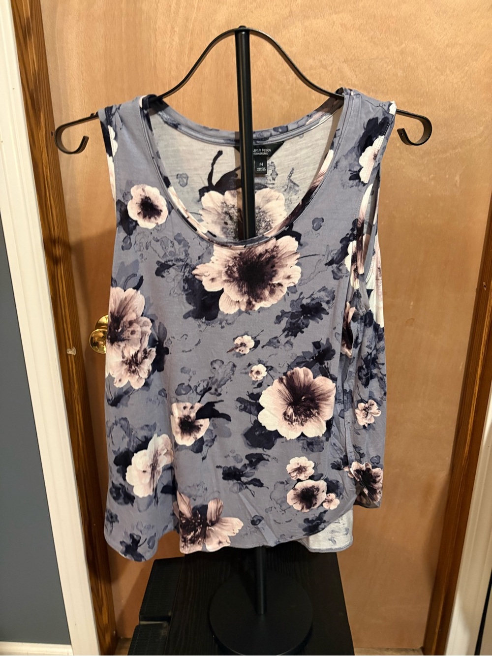 Simply Vera Dusty Lavender Floral Scoop Tank